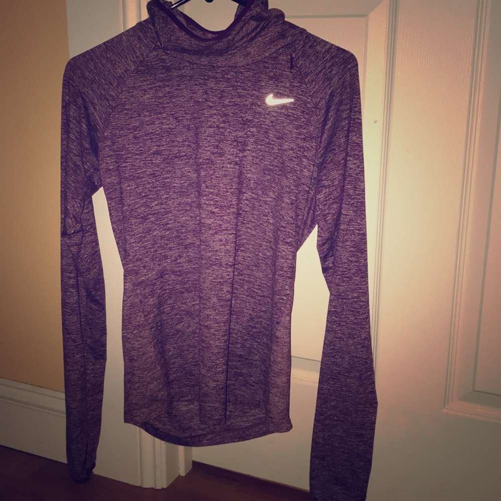 Nike running Dri Fit XS shirt with hood-soft!